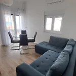 Holiday home Family Friendly House With A Swimming Pool Maslenica, Novigrad - 24641 *