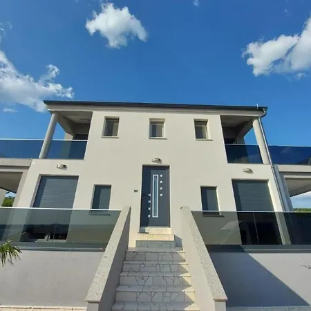 Family Friendly House With A Swimming Pool Maslenica, Novigrad - 24641 *