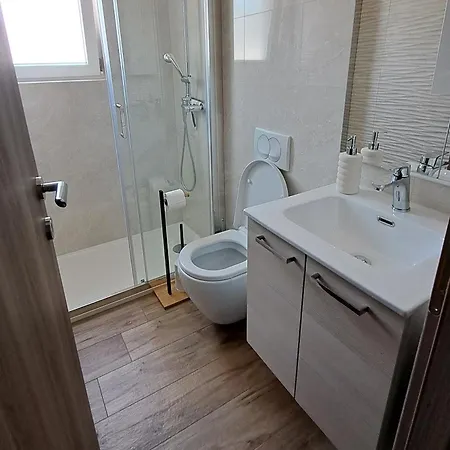 Family Friendly House With A Swimming Pool Maslenica, Novigrad - 24641 *