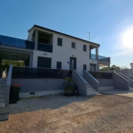 Family Friendly House With A Swimming Pool Maslenica, Novigrad - 24641 Ferienhaus *