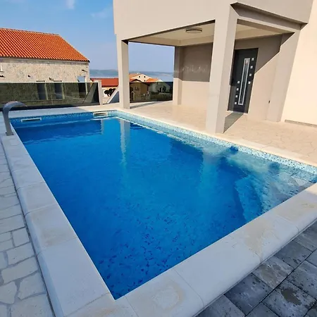 Family Friendly House With A Swimming Pool Maslenica, Novigrad - 24641 Maslenica