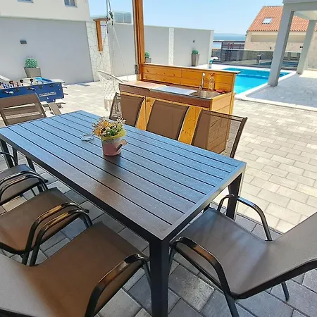 Family Friendly House With A Swimming Pool Maslenica, Novigrad - 24641 Ferienhaus